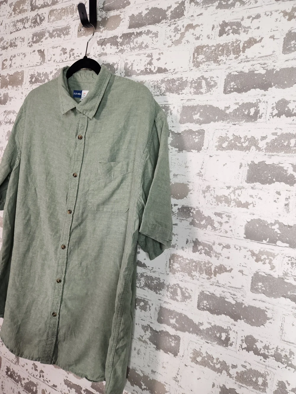 Old Navy Light Linen  Sage Green Short-Sleeve Button-Down Shirt